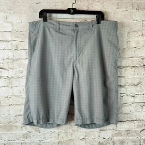 Travis Matthew Men's Size 38 Golf Shorts Gray Polyester Spandex Casual Pockets
